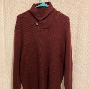 Men’s Sweater - Size Large